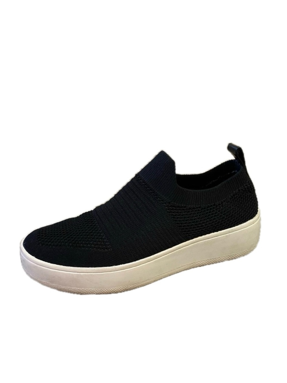 Black sneaker with chunky white sole. Steve Madden Beale fabric sneakers Size 6